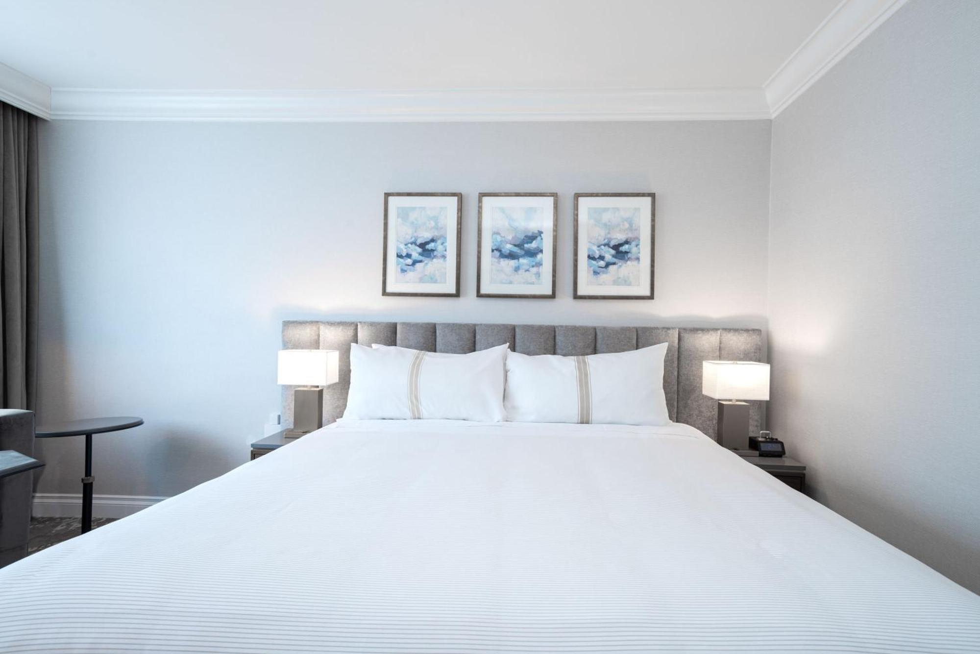 Premium Room, 1 King Bed