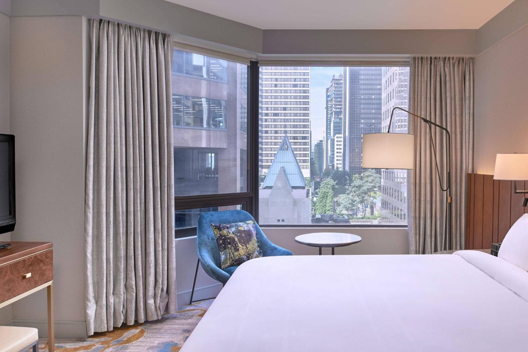 Guest Room, One King, City View,1643140997:JPEG