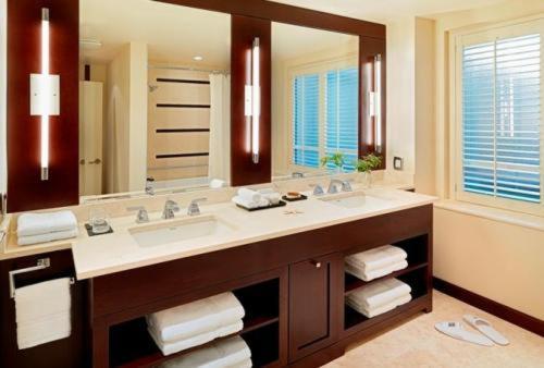 Executive King Suite,216036752:JPEG