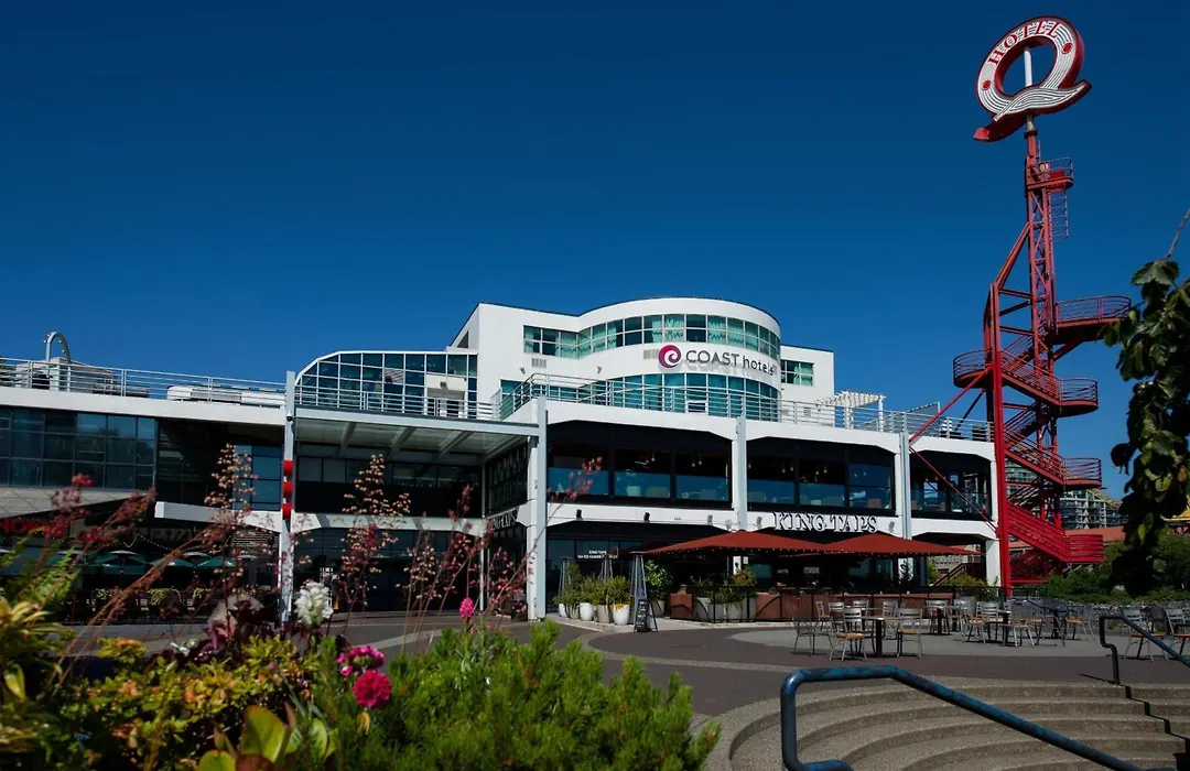 Coast Lonsdale Quay Hotel-1