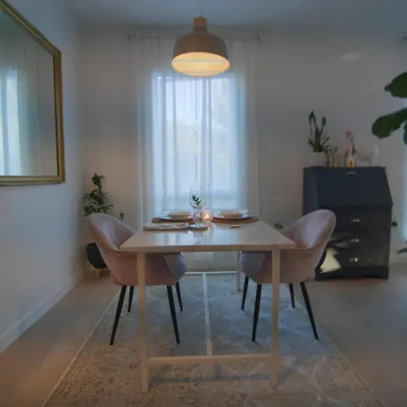The Pleasant - Boutique New 2 Bedroom 2 Bathroom In The Heart Of Mount Pleasant With Private Parking-2