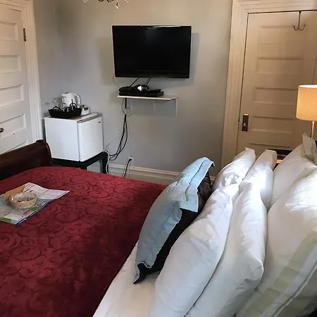 Barclay House Bed And Breakfast-3
